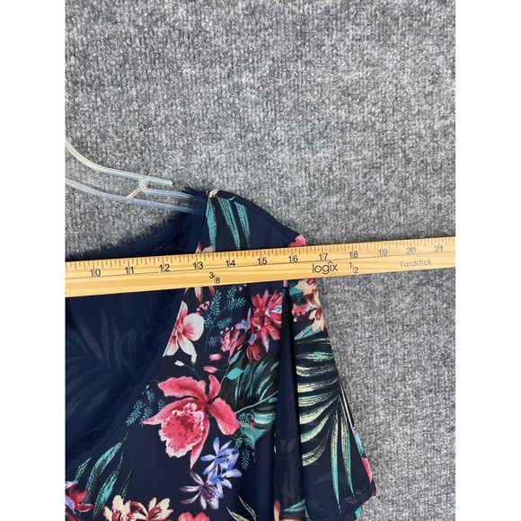 French Blue Floral Mesh Top Women 2X Navy Pink Excellent Flutter Sleeve V-Neck - Picture 6 of 11